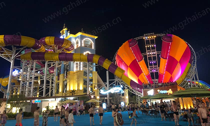 超级龙卷风水滑道提供了一种新的、刺激的水上体验