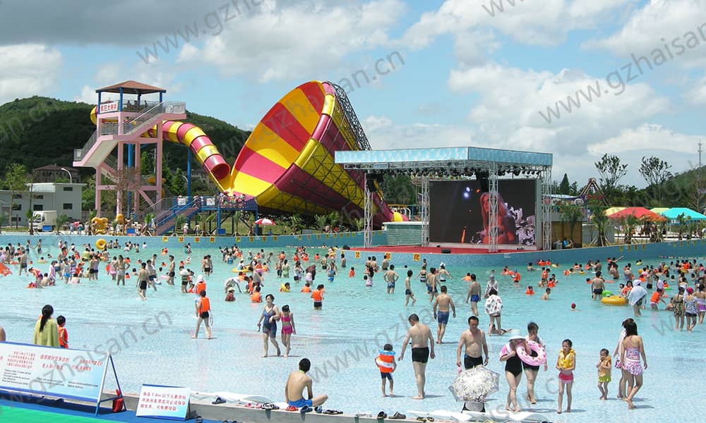 浙江宁波东钱湖水上乐园大喇叭、造浪池