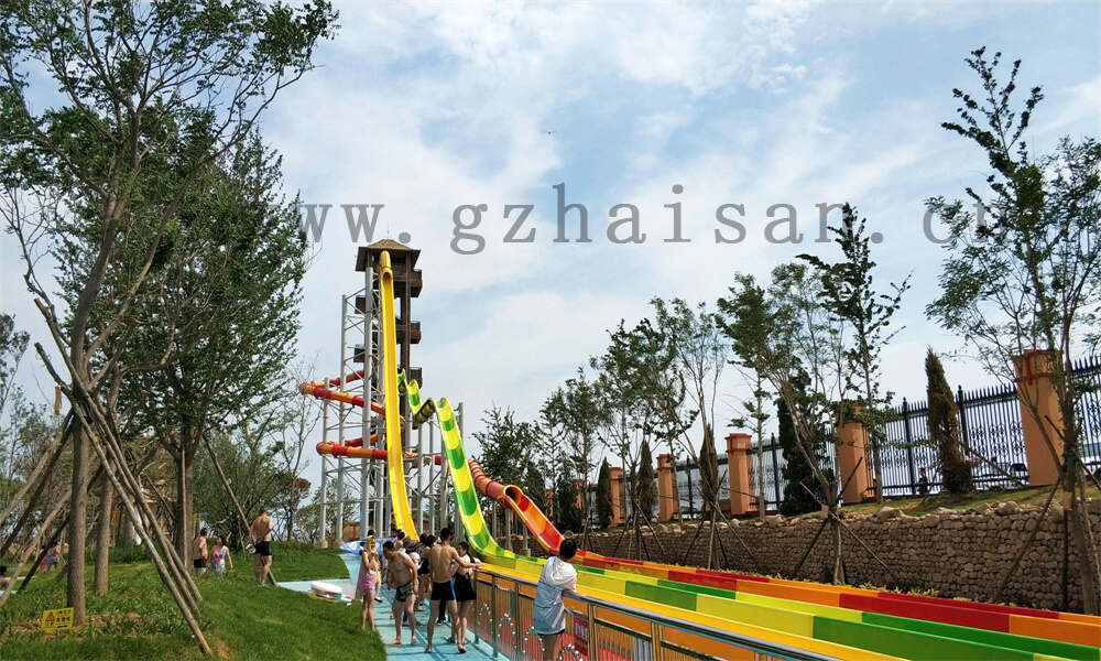 如何确保水上乐园建造过程的安全？